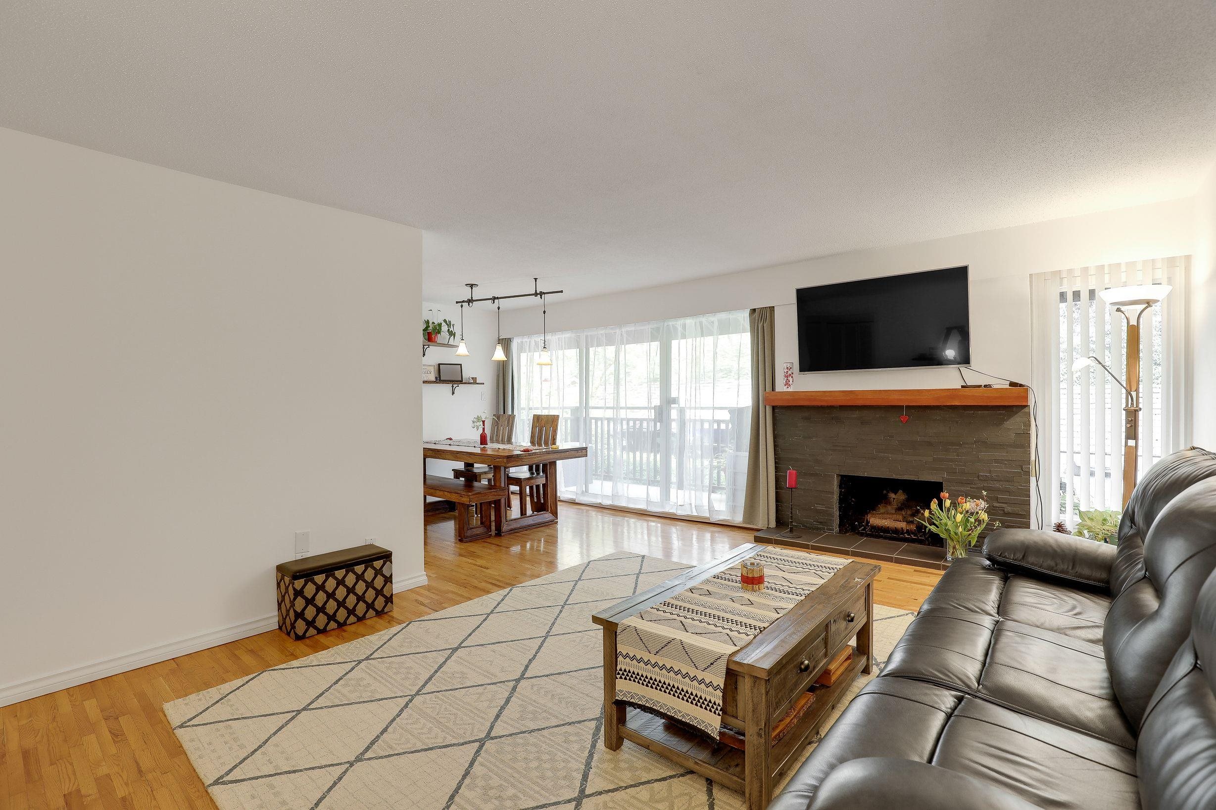 Listing image of 302 555 W 28TH STREET