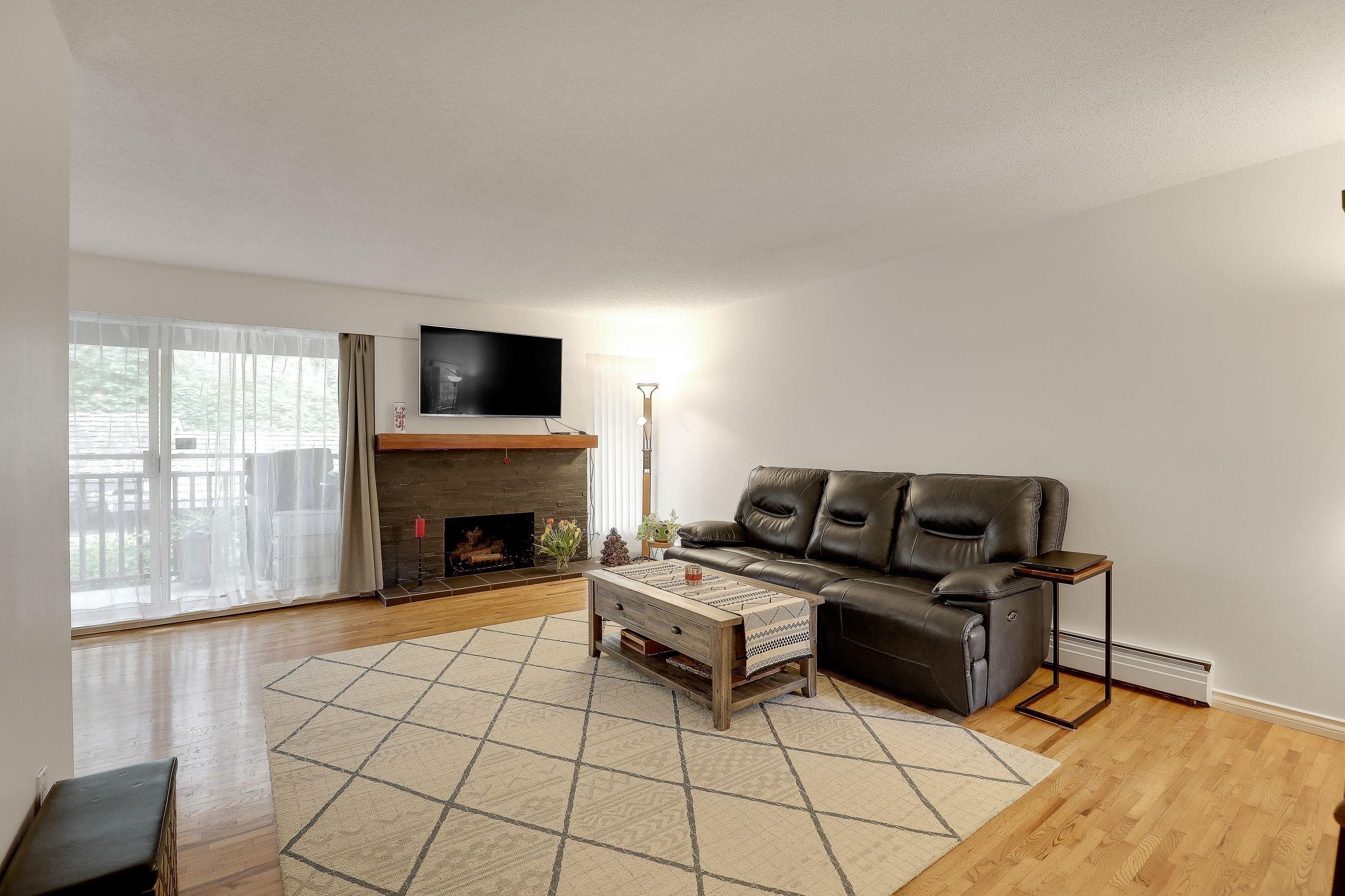 Listing image of 302 555 W 28TH STREET