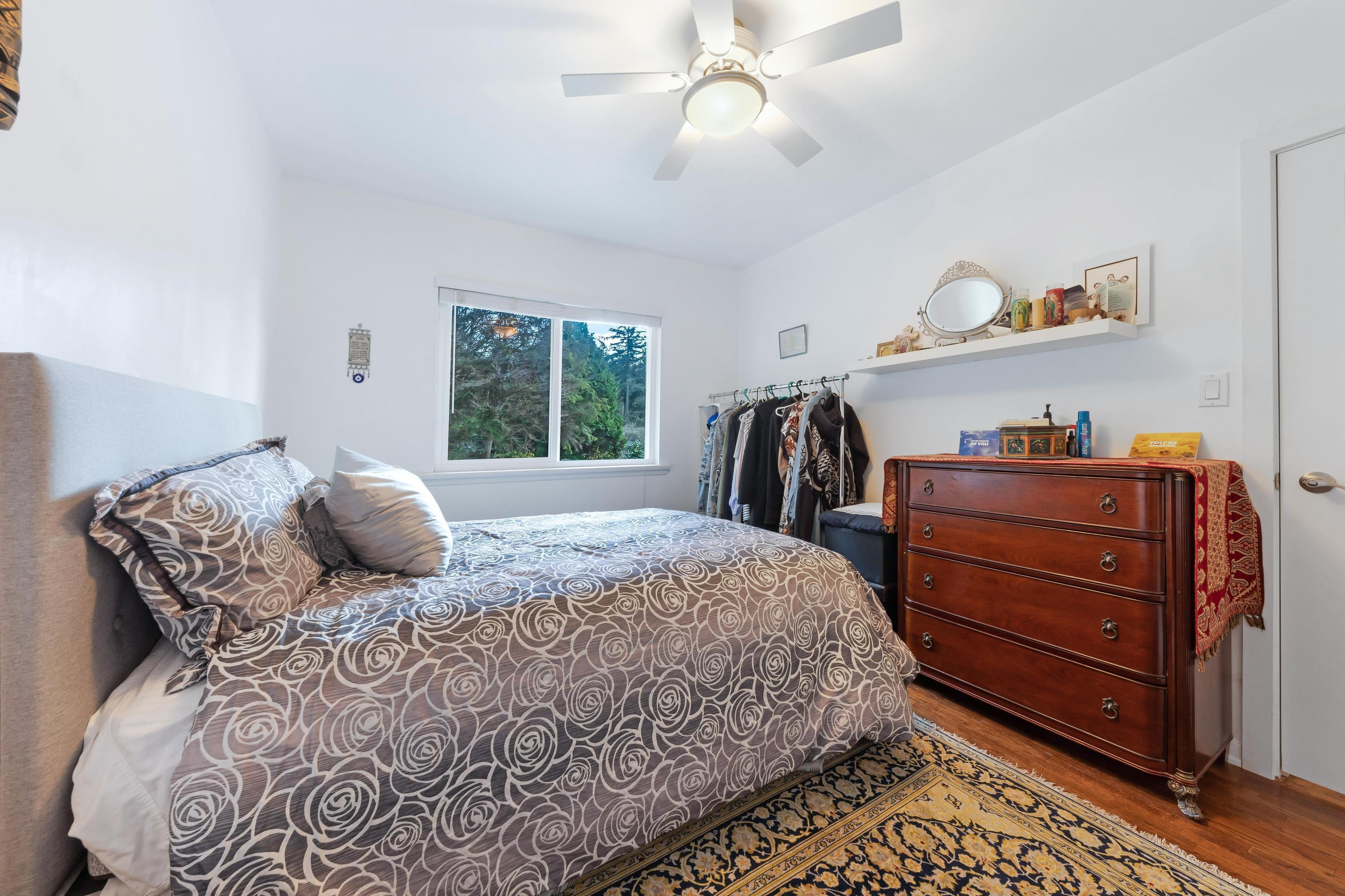 Listing image of 1820 LARSON ROAD