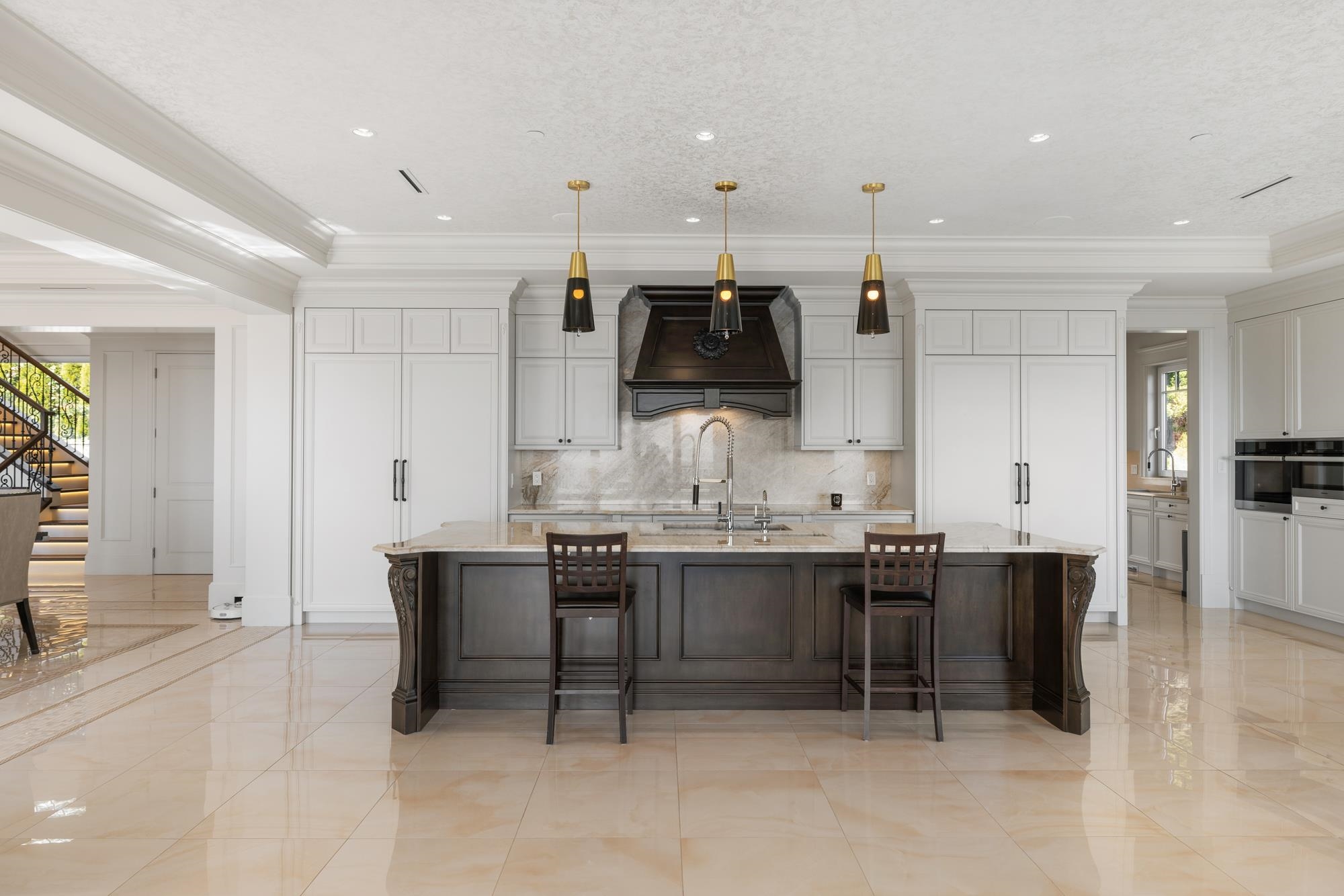 Listing image of 1365 WHITBY ROAD