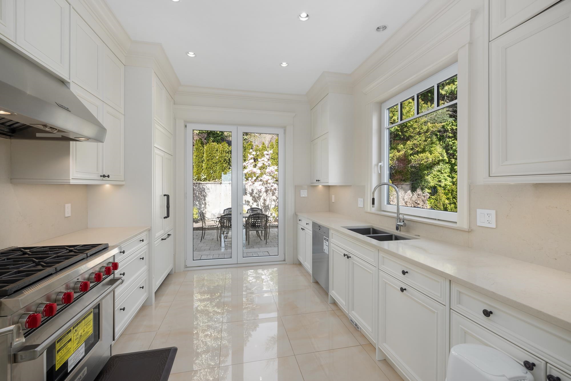 Listing image of 1365 WHITBY ROAD