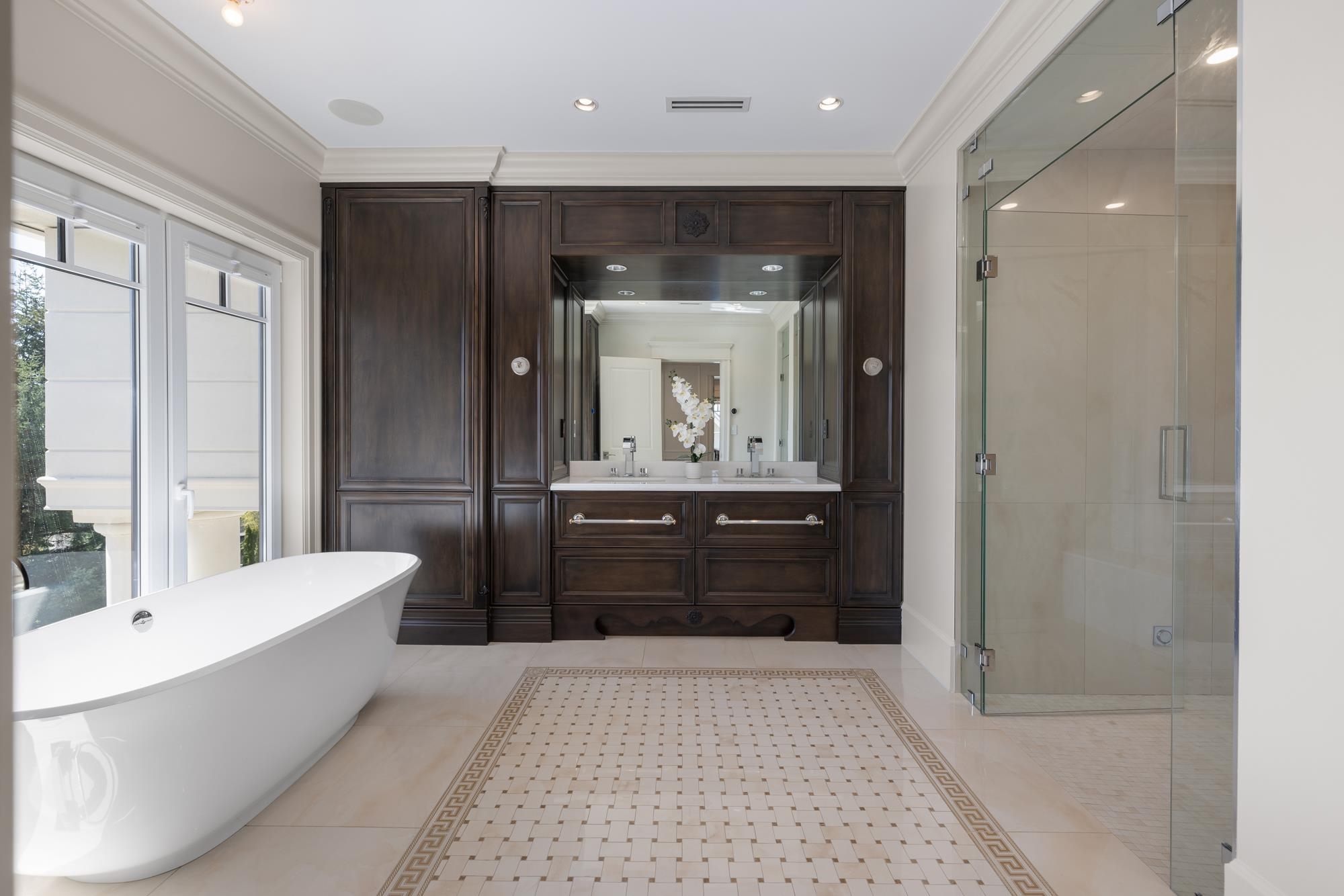 Listing image of 1365 WHITBY ROAD