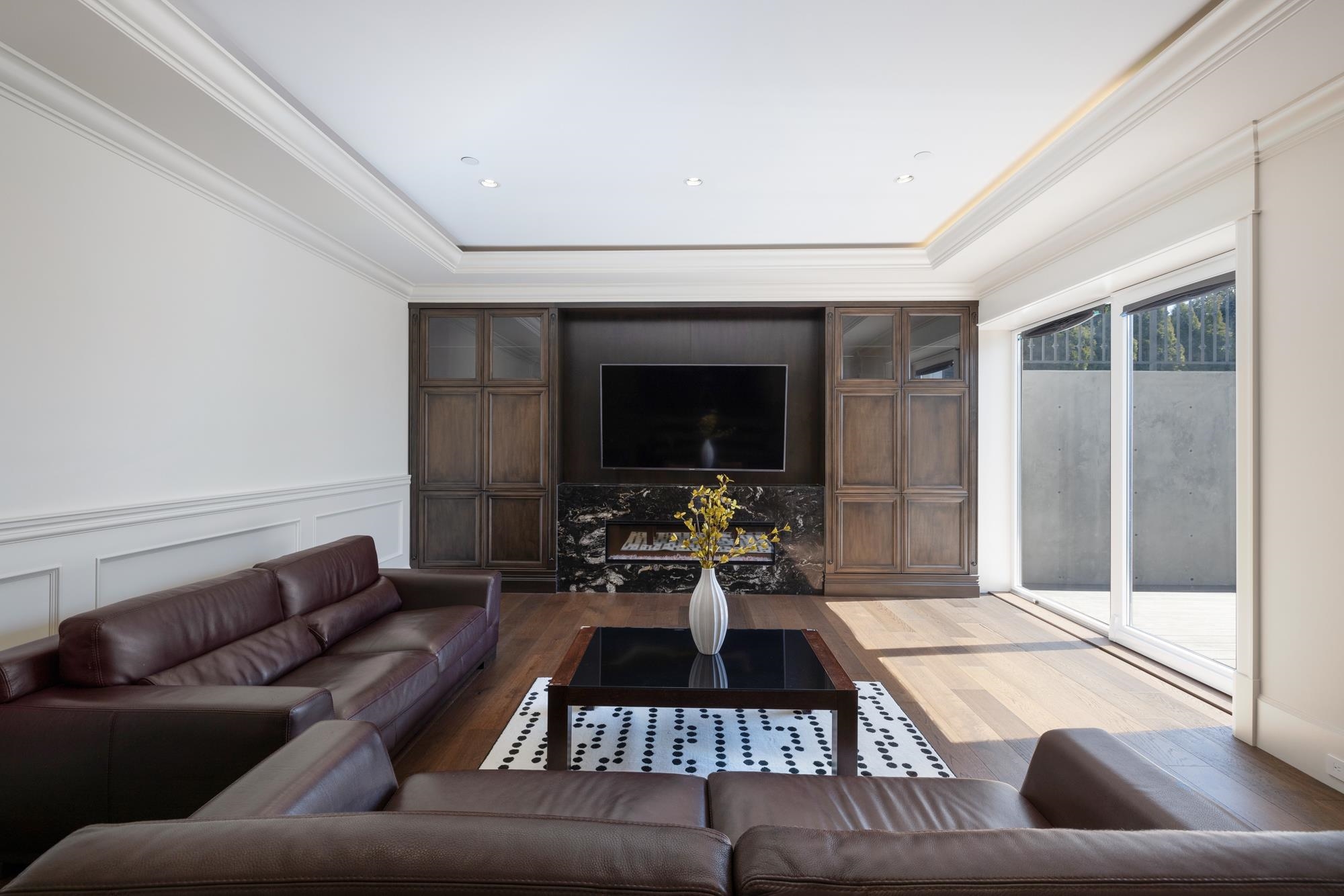 Listing image of 1365 WHITBY ROAD