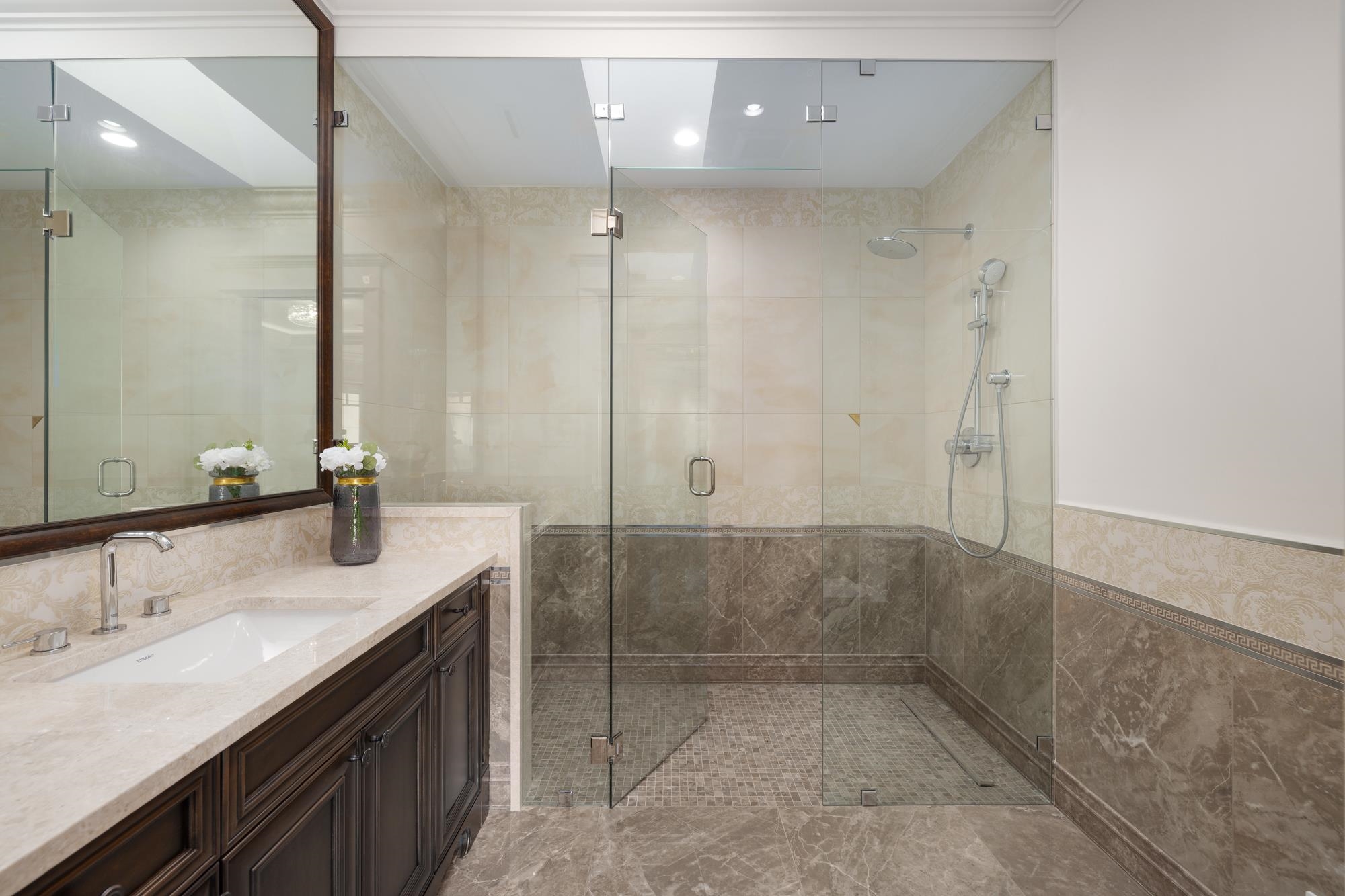 Listing image of 1365 WHITBY ROAD