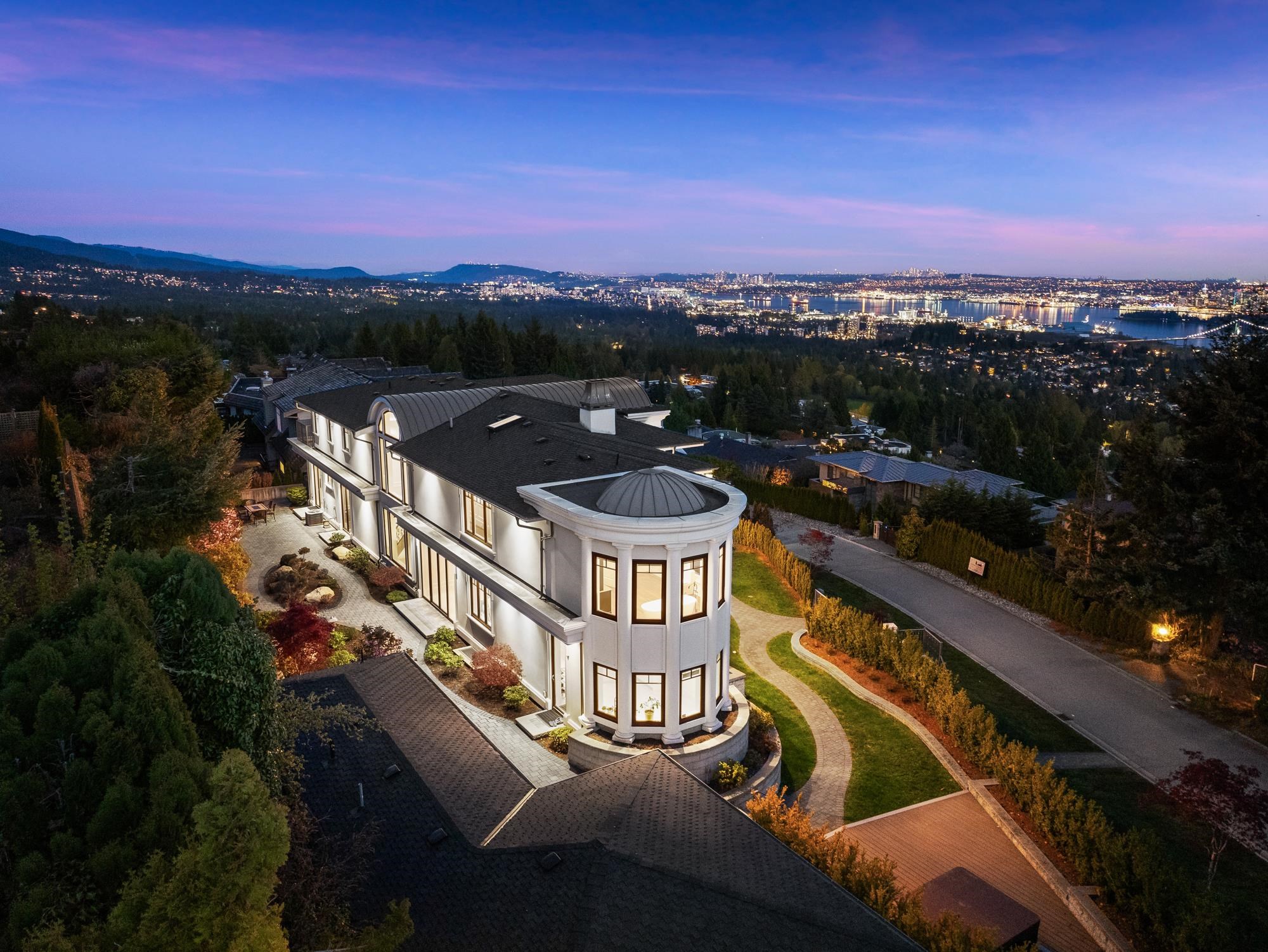 Listing image of 1365 WHITBY ROAD