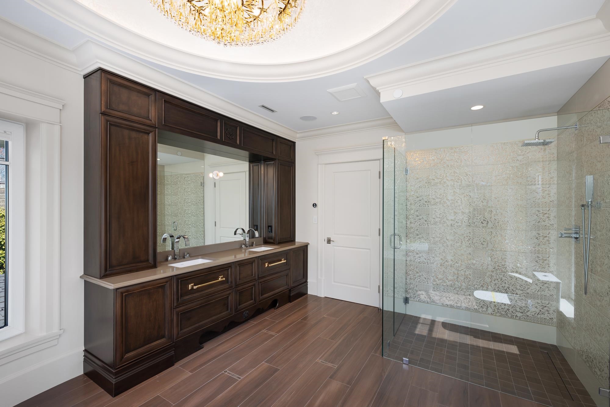 Listing image of 1365 WHITBY ROAD