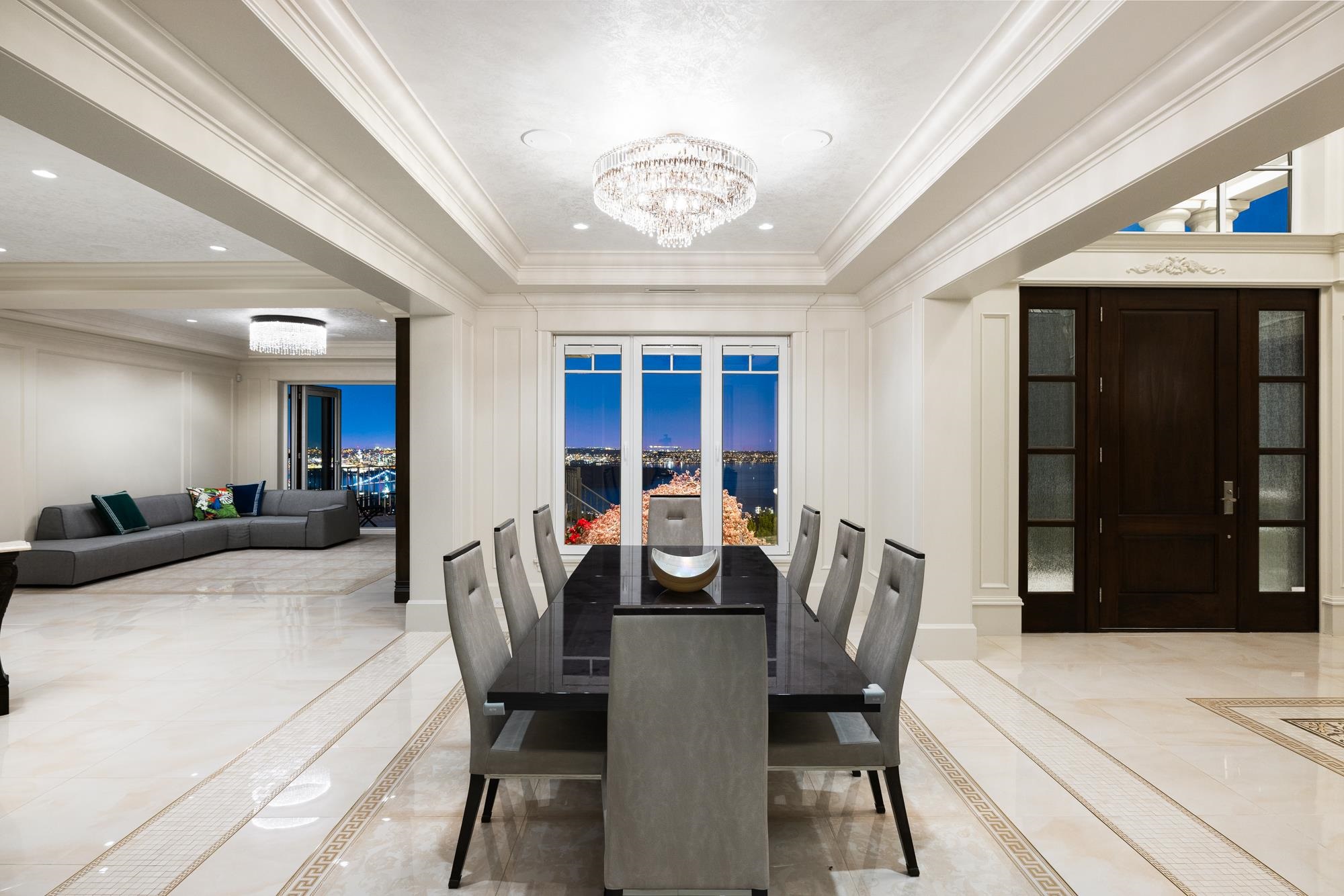 Listing image of 1365 WHITBY ROAD
