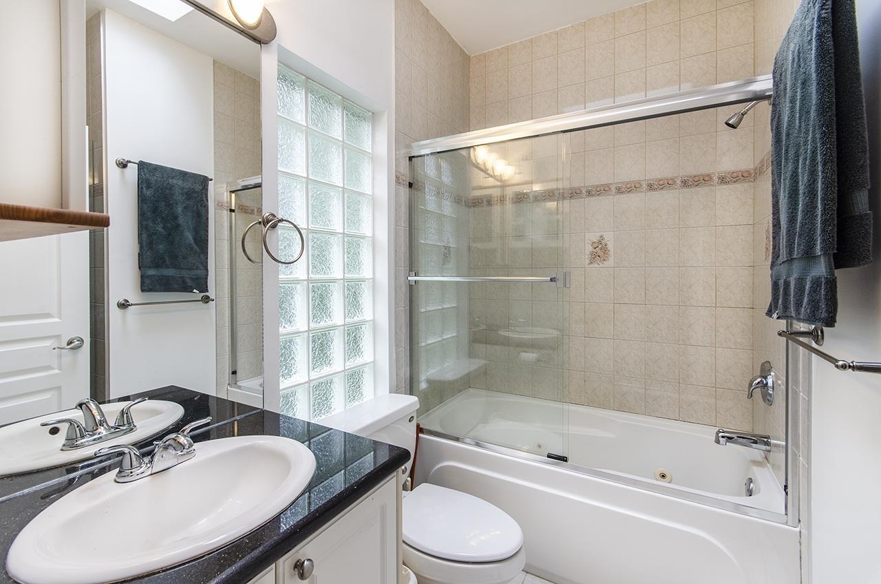Listing image of 522 E 4TH STREET