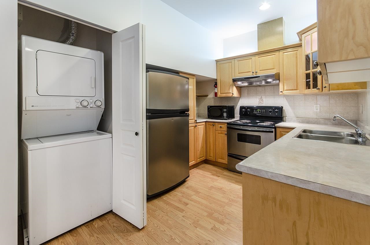 Listing image of 522 E 4TH STREET