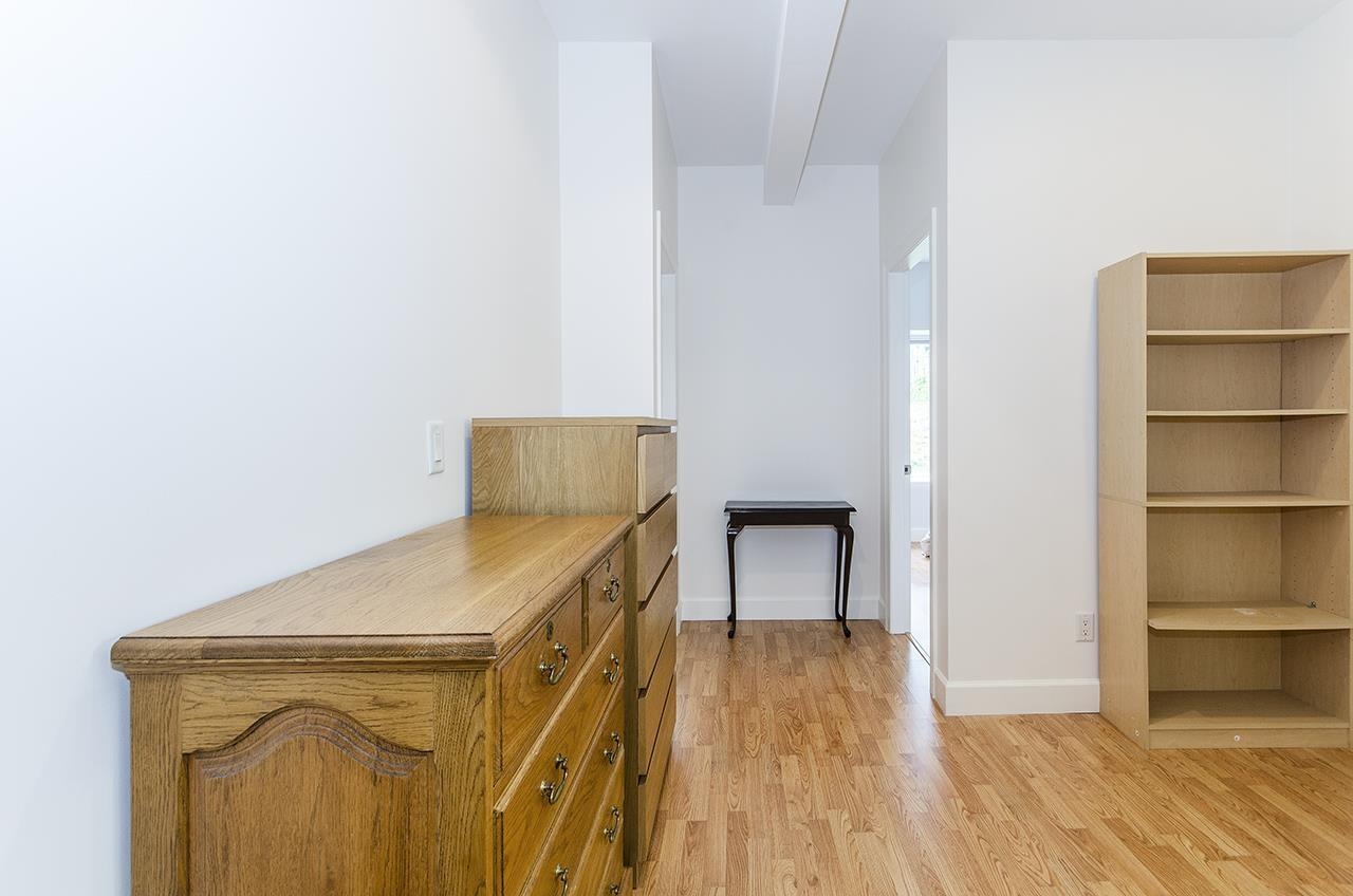 Listing image of 522 E 4TH STREET