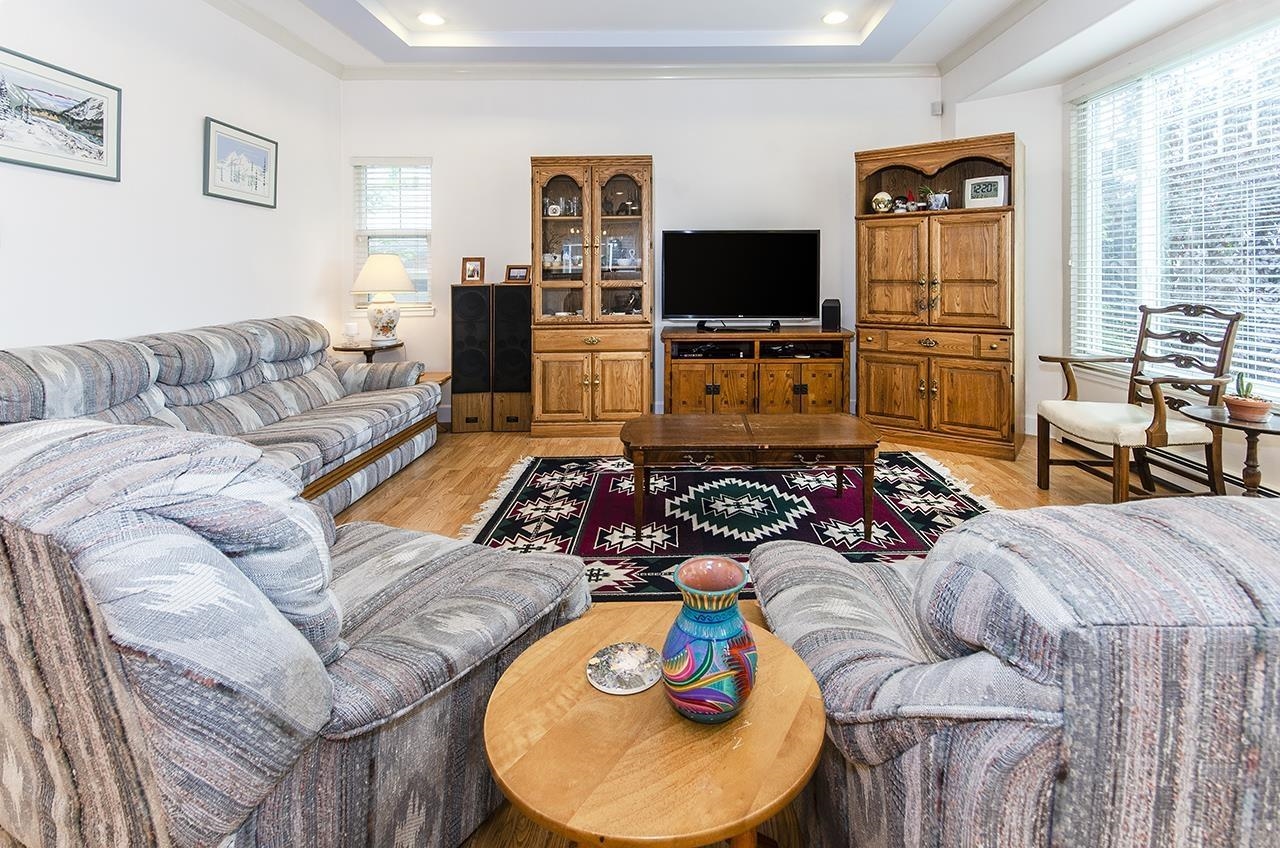 Listing image of 522 E 4TH STREET