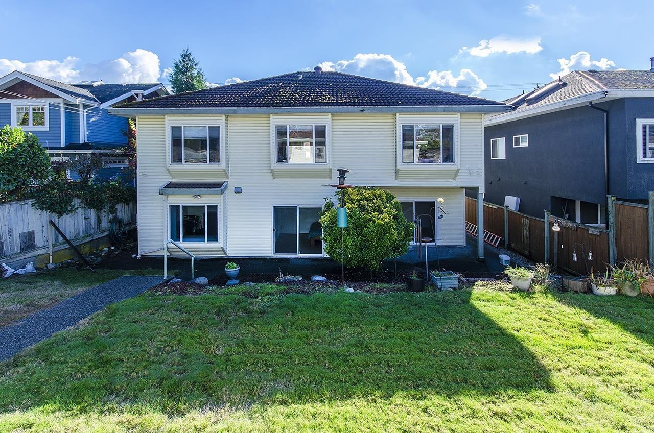 Listing image of 522 E 4TH STREET