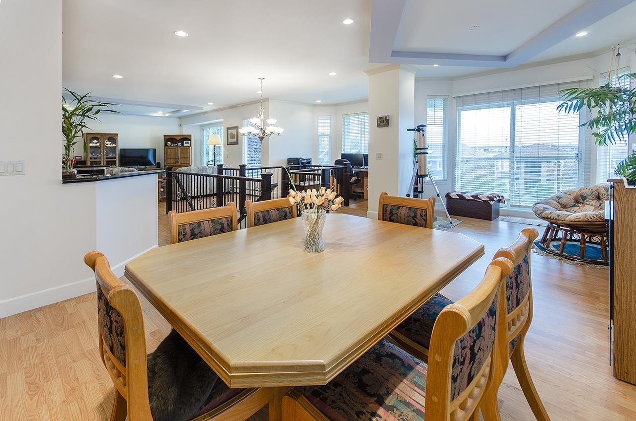 Listing image of 522 E 4TH STREET