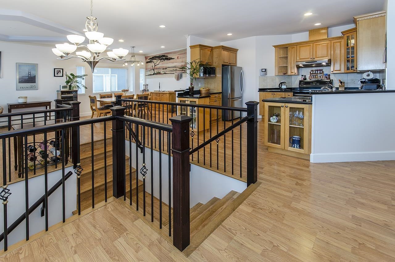 Listing image of 522 E 4TH STREET
