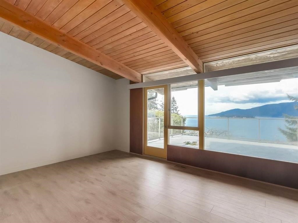 Listing image of 5122 MARINE DRIVE