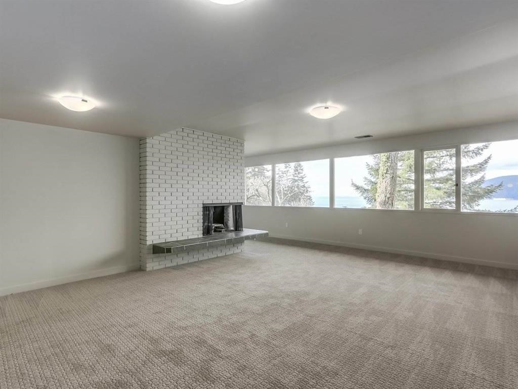 Listing image of 5122 MARINE DRIVE