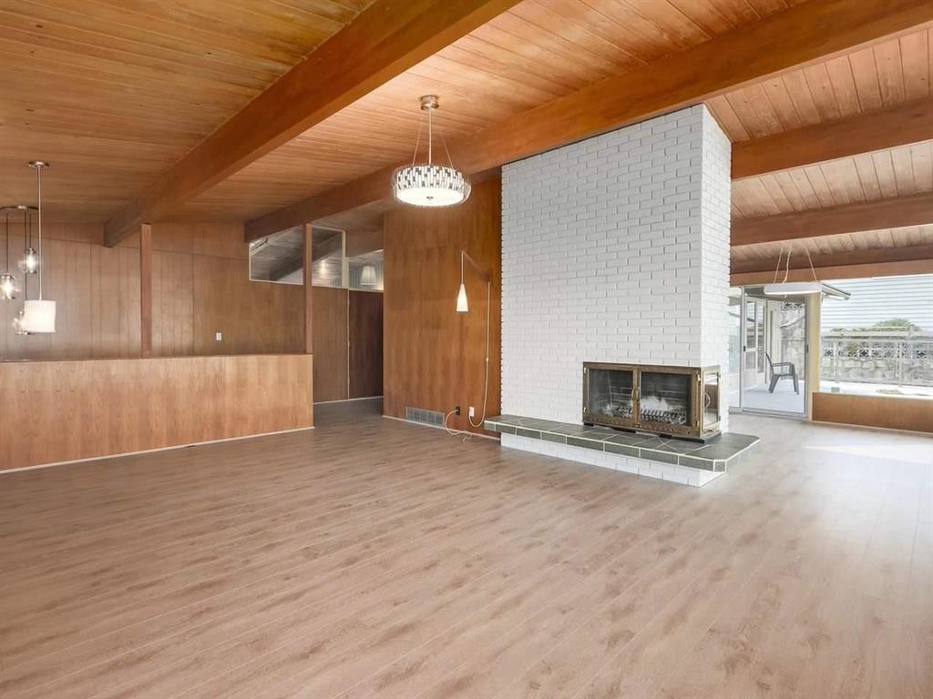 Listing image of 5122 MARINE DRIVE