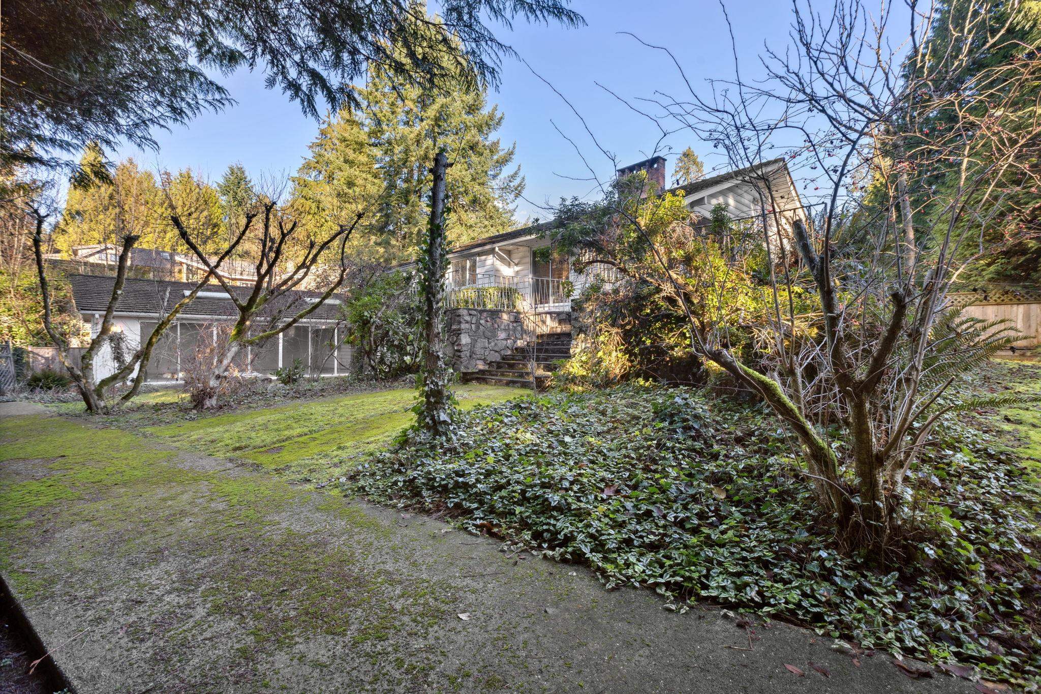 Listing image of 1645 TAYLOR WAY