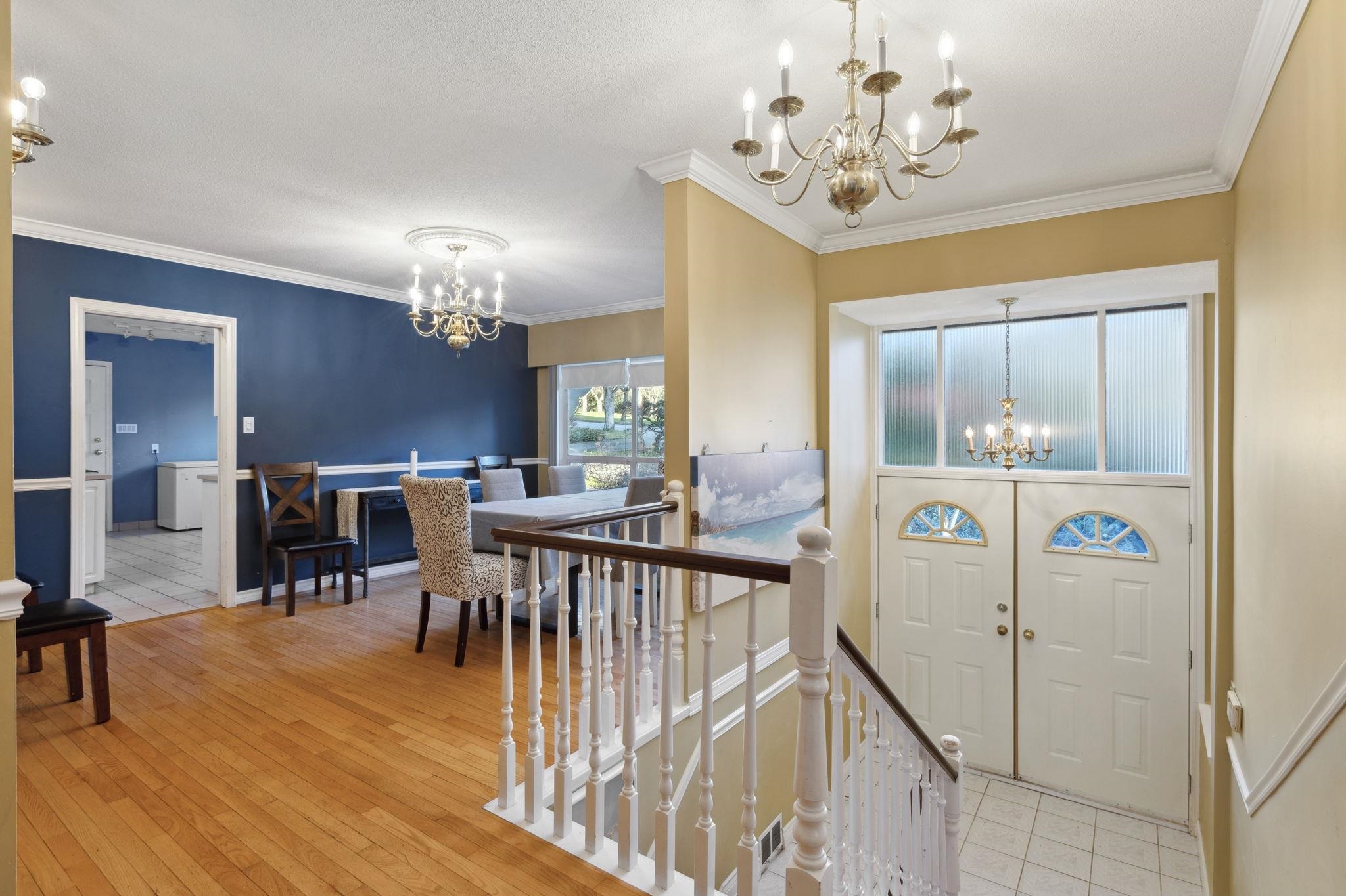 Listing image of 1645 TAYLOR WAY