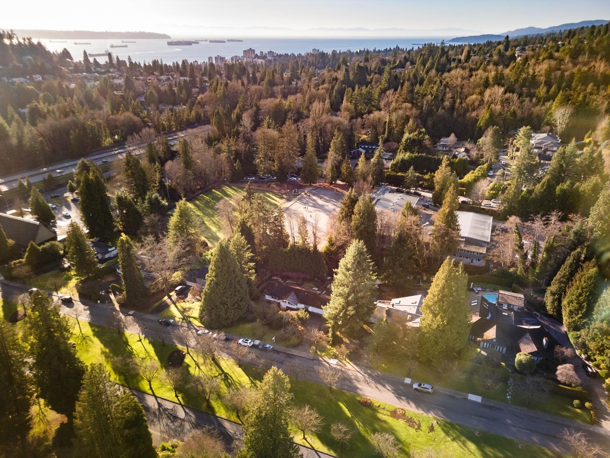 Listing image of 1645 TAYLOR WAY