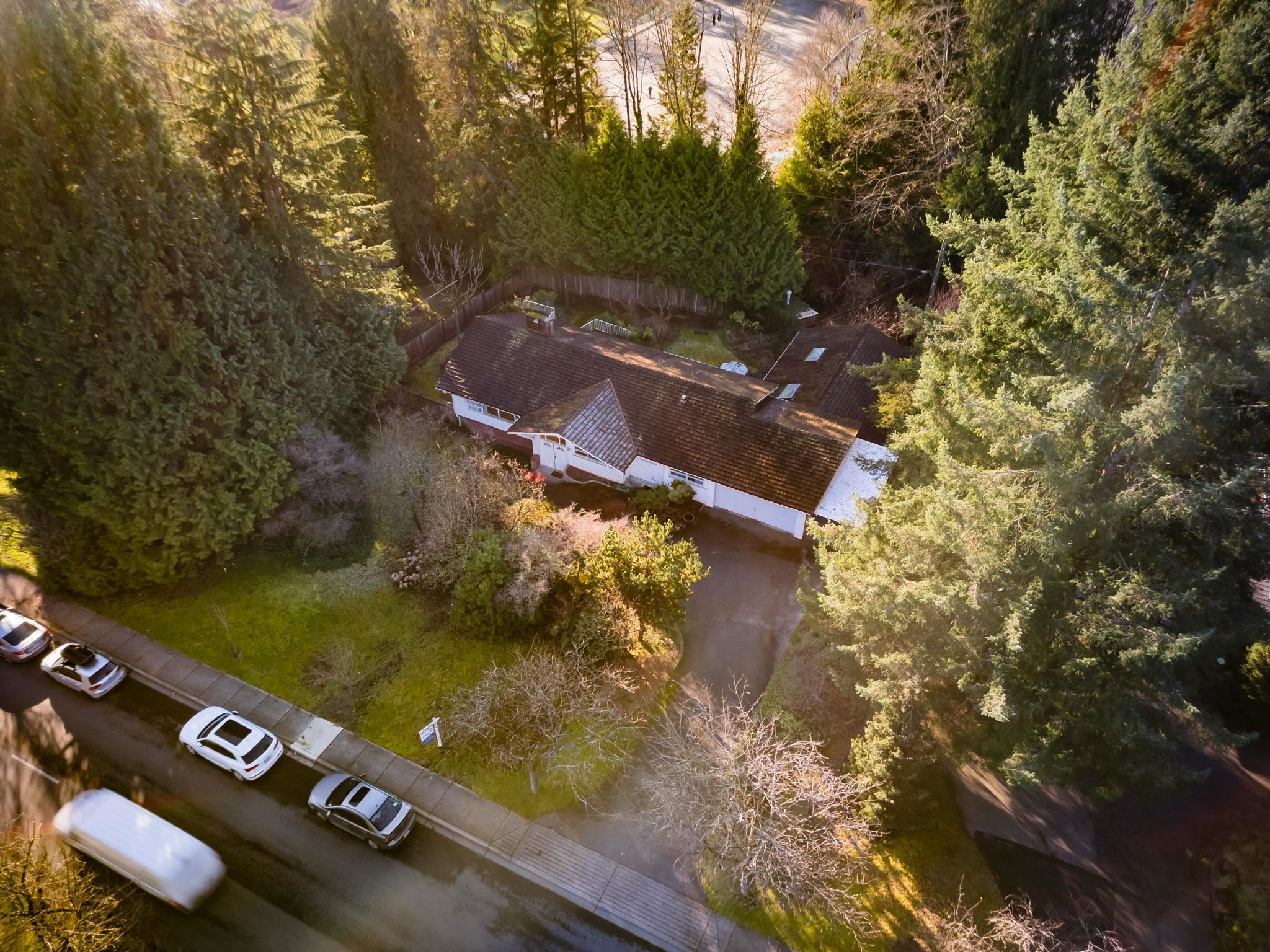Listing image of 1645 TAYLOR WAY