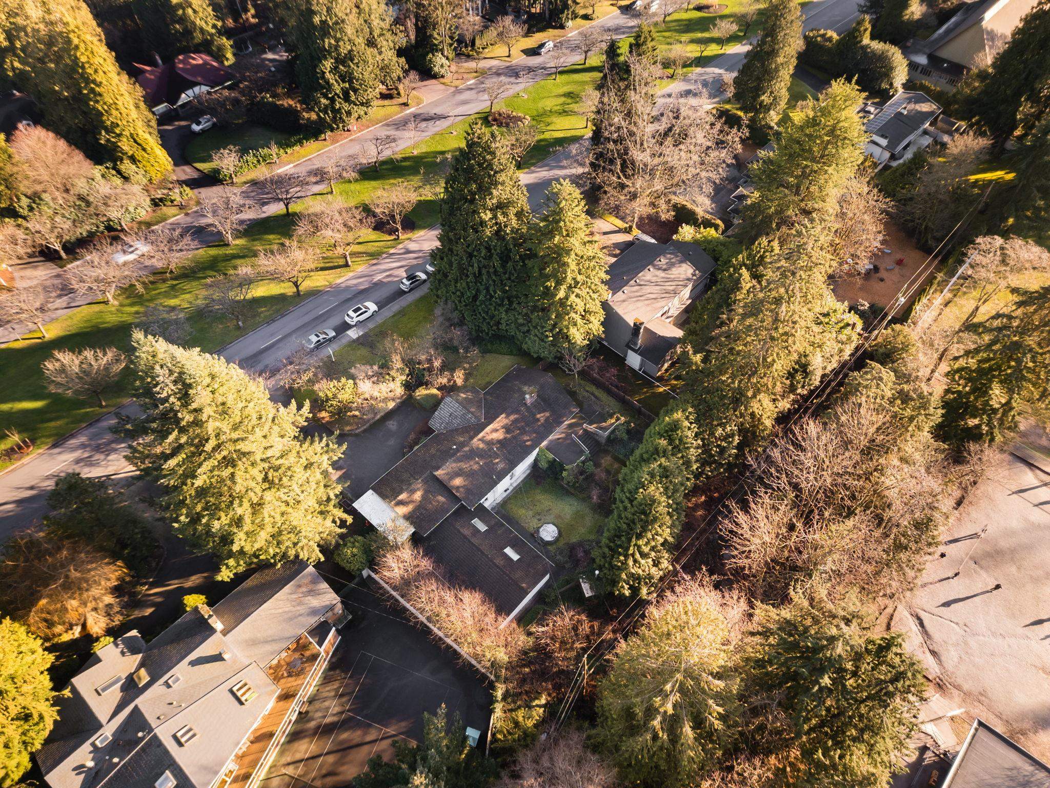 Listing image of 1645 TAYLOR WAY