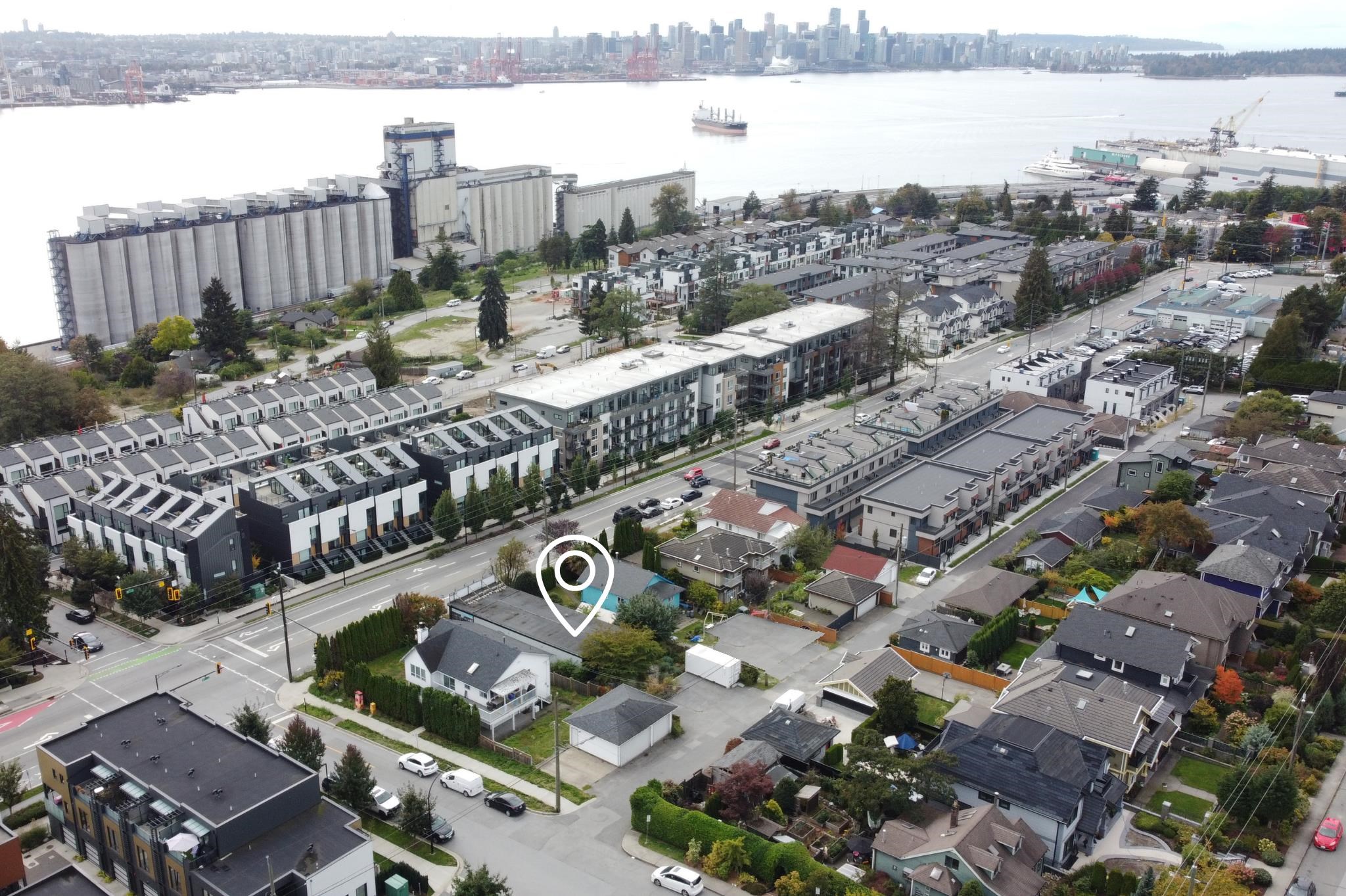 Listing image of 658 E 3RD STREET