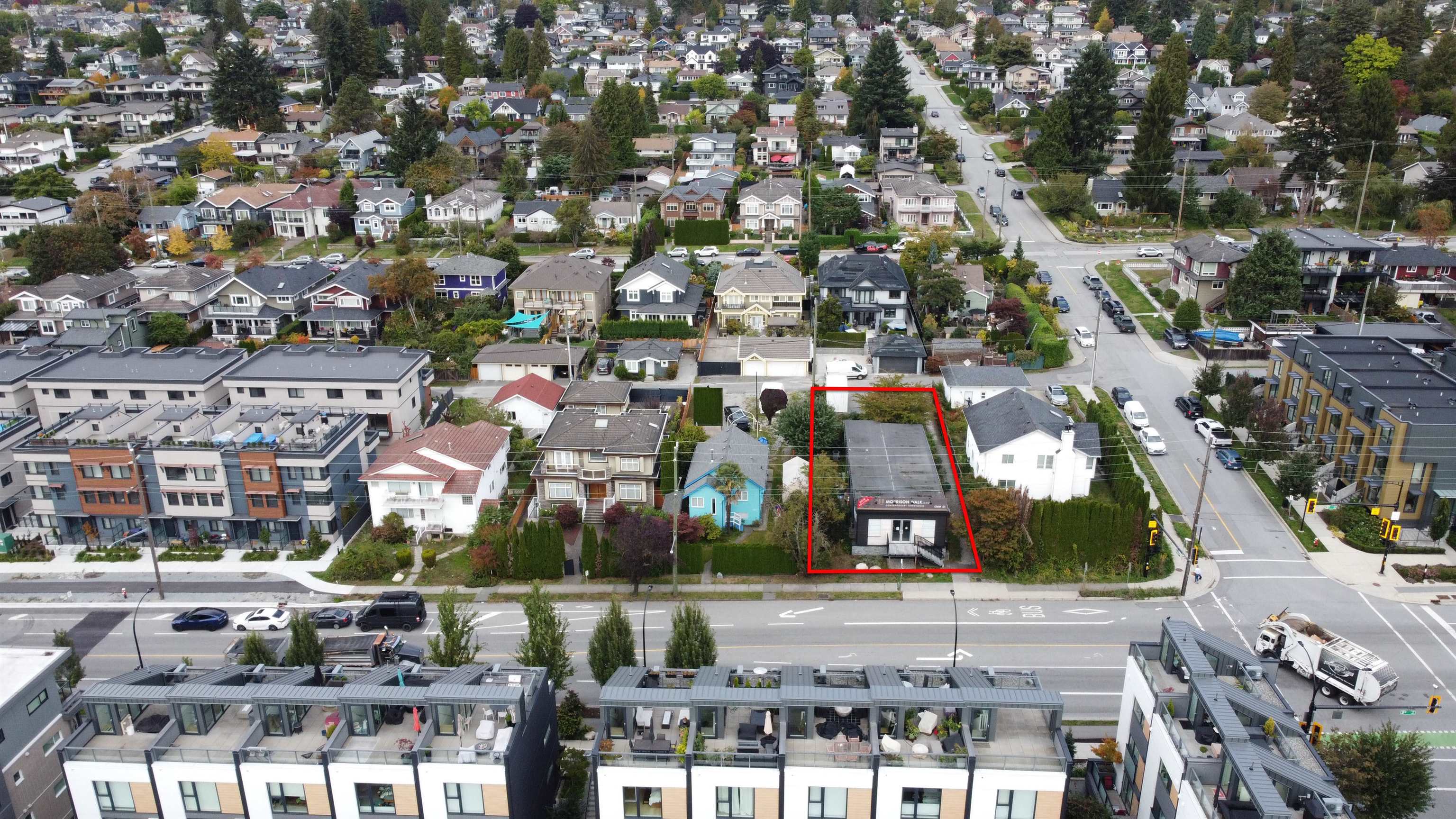 Listing image of 658 E 3RD STREET