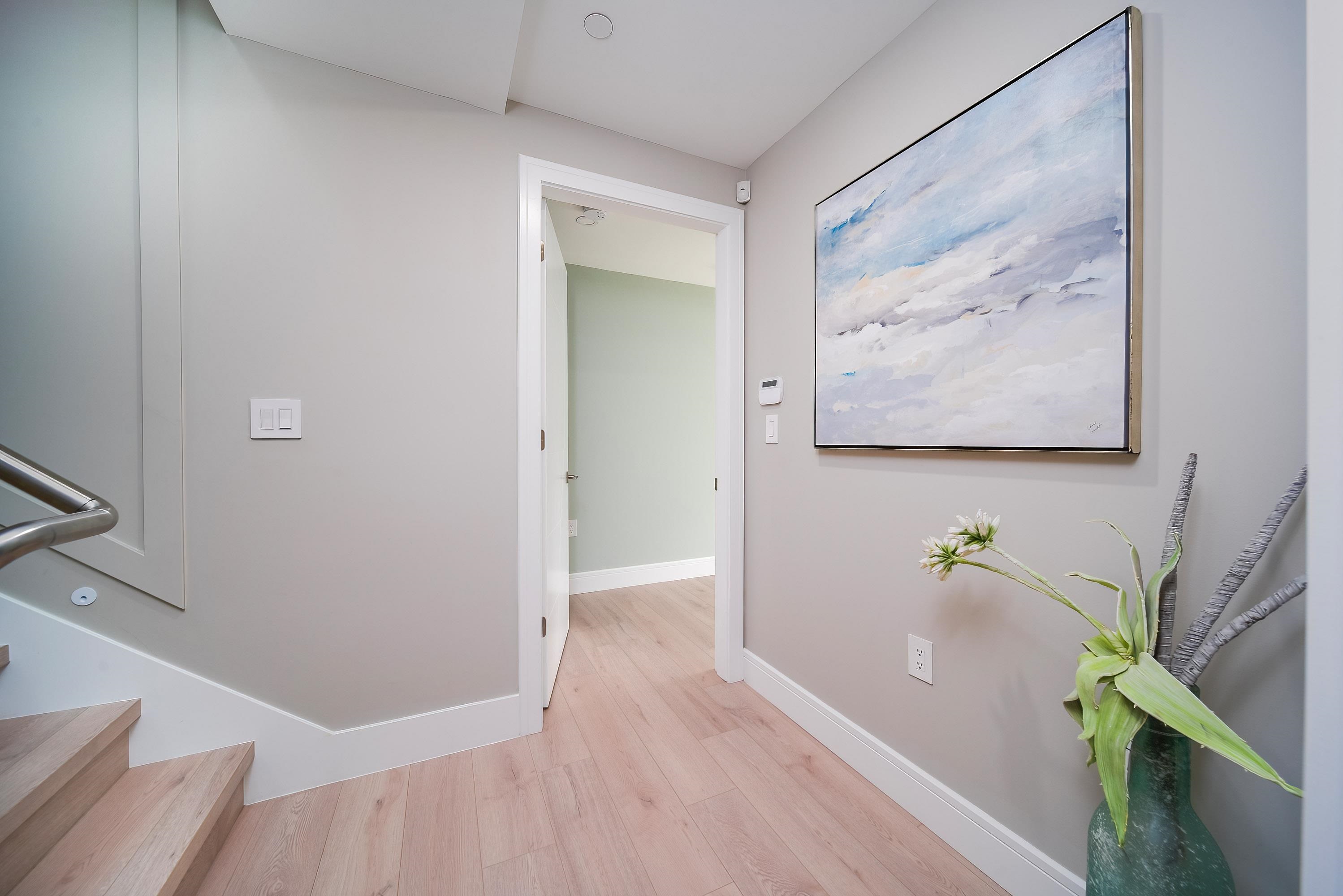 Listing image of 5352 LANARK STREET