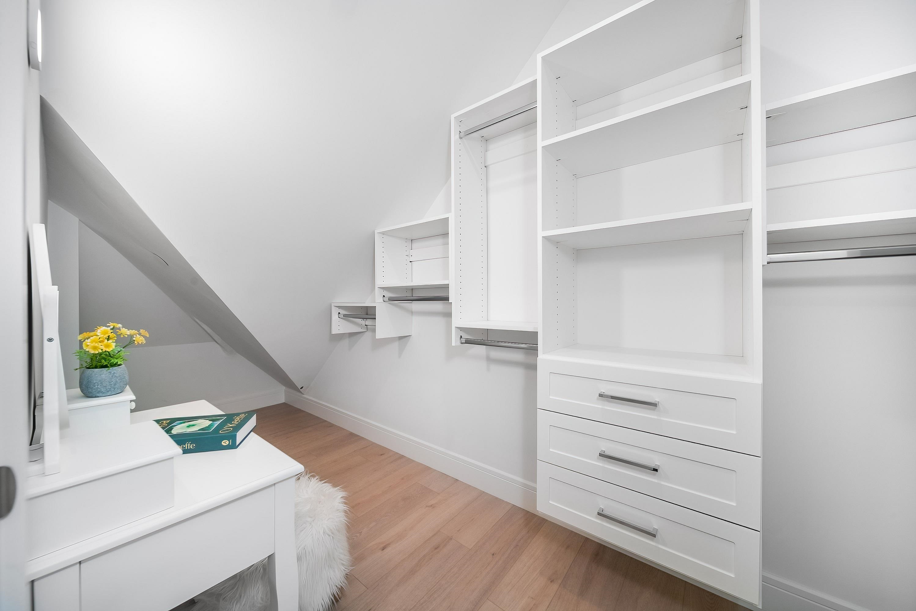 Listing image of 5352 LANARK STREET