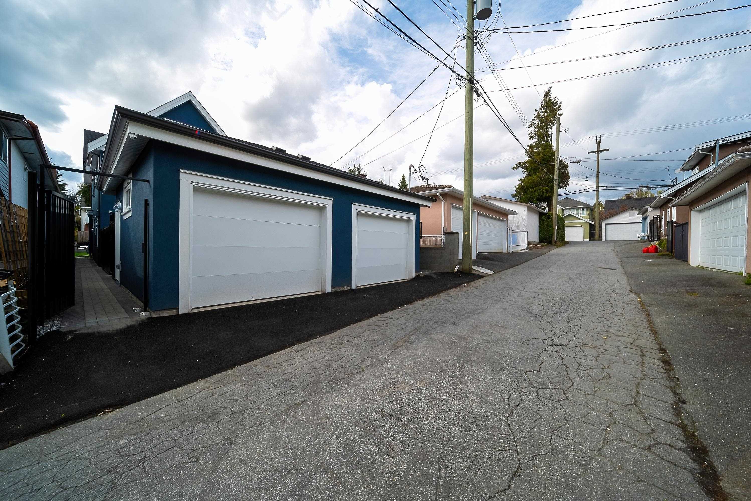 Listing image of 5352 LANARK STREET