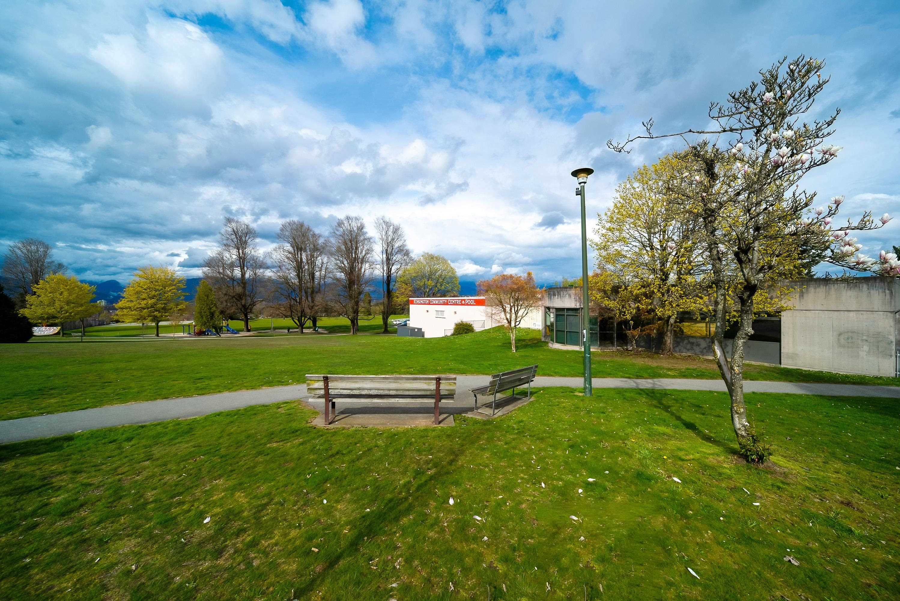 Listing image of 5352 LANARK STREET