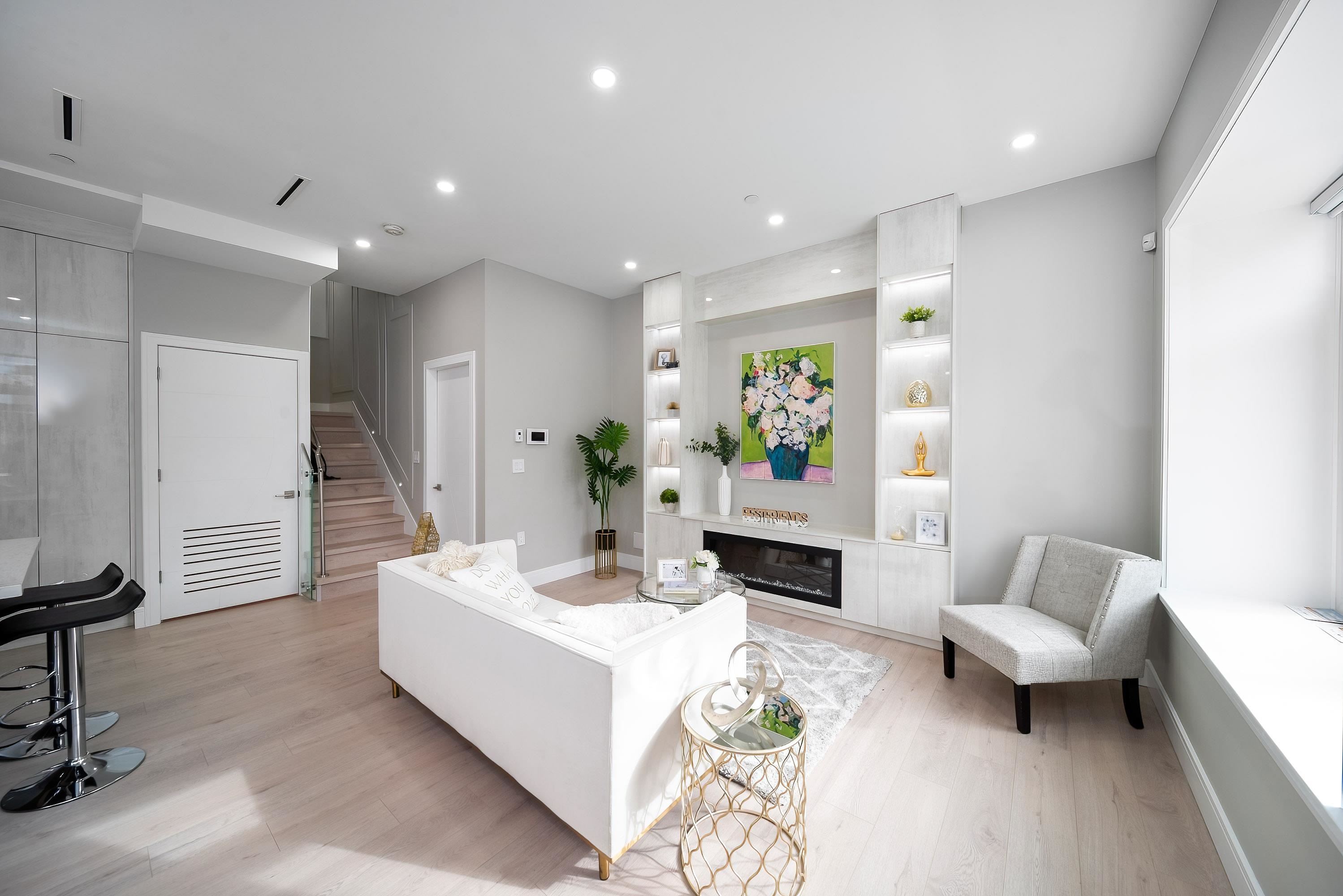 Listing image of 5352 LANARK STREET
