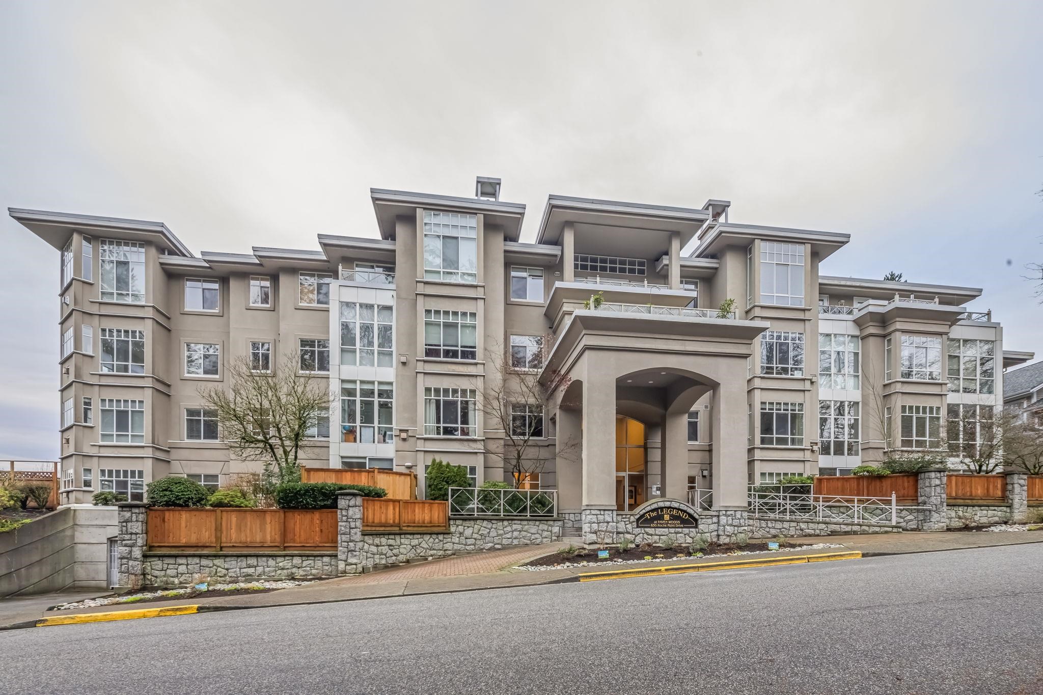 Listing image of 201 630 ROCHE POINT DRIVE