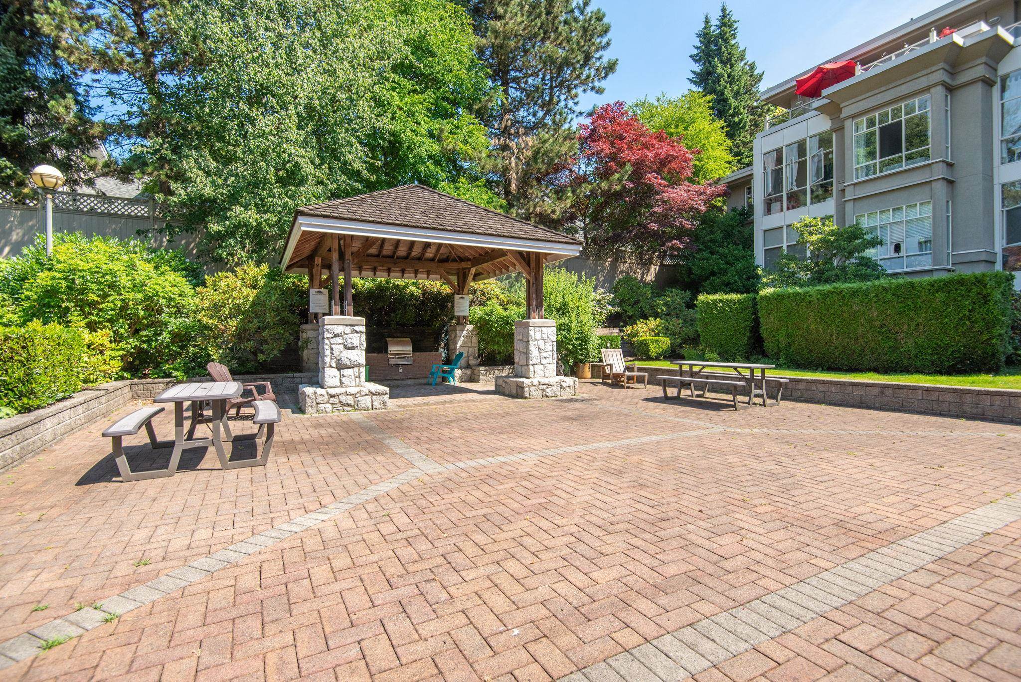 Listing image of 201 630 ROCHE POINT DRIVE