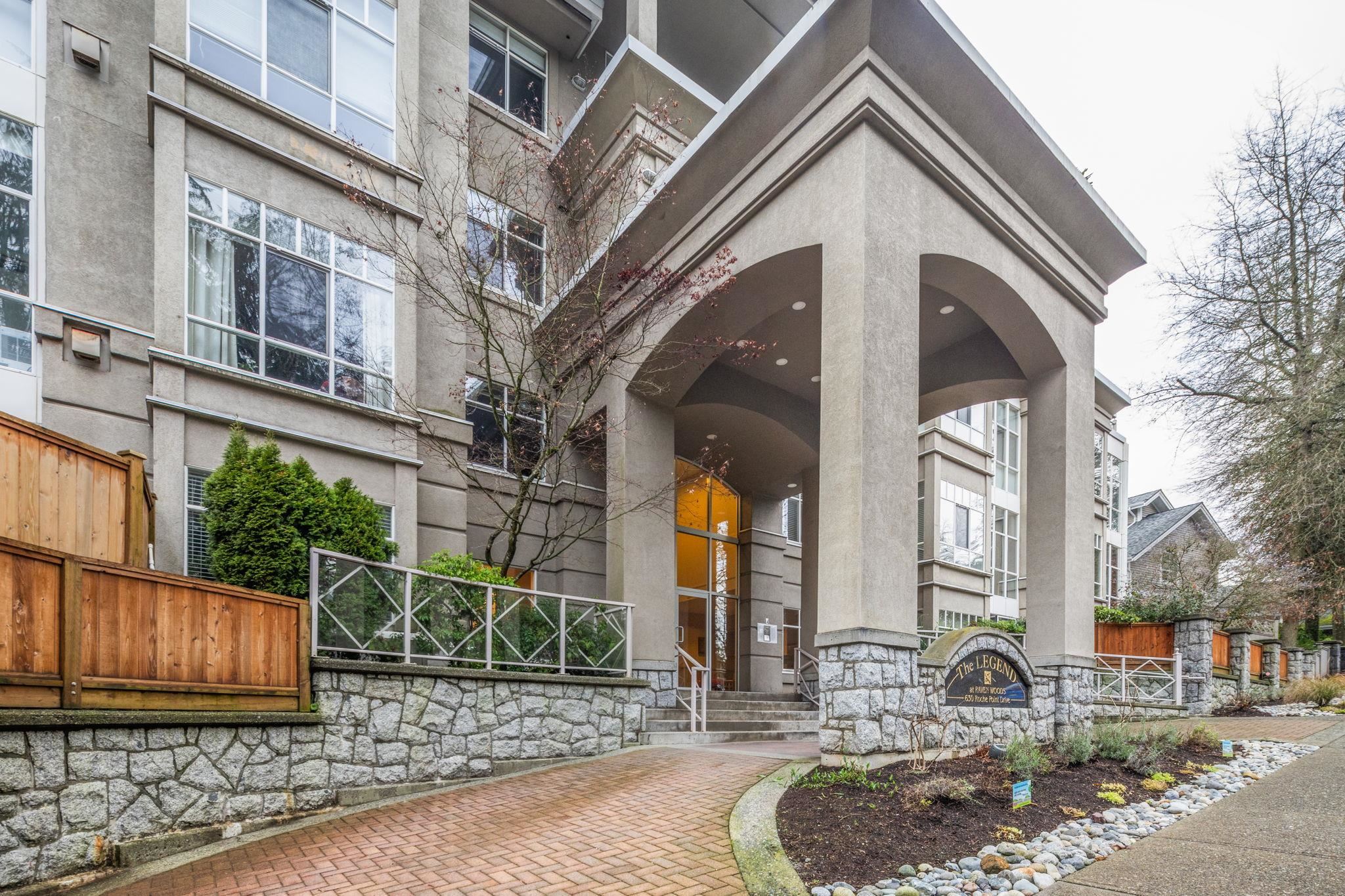 Listing image of 201 630 ROCHE POINT DRIVE