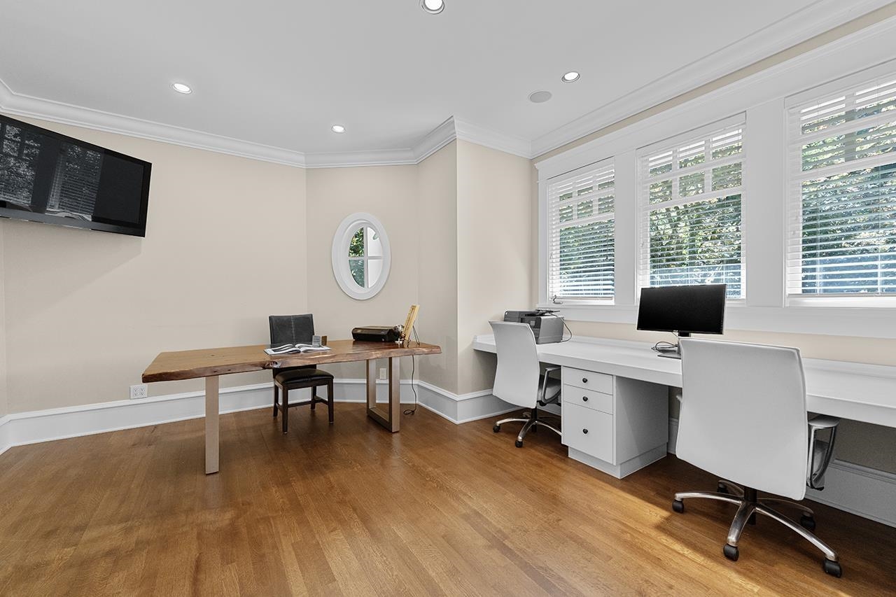 Listing image of 2991 ROSEBERY AVENUE