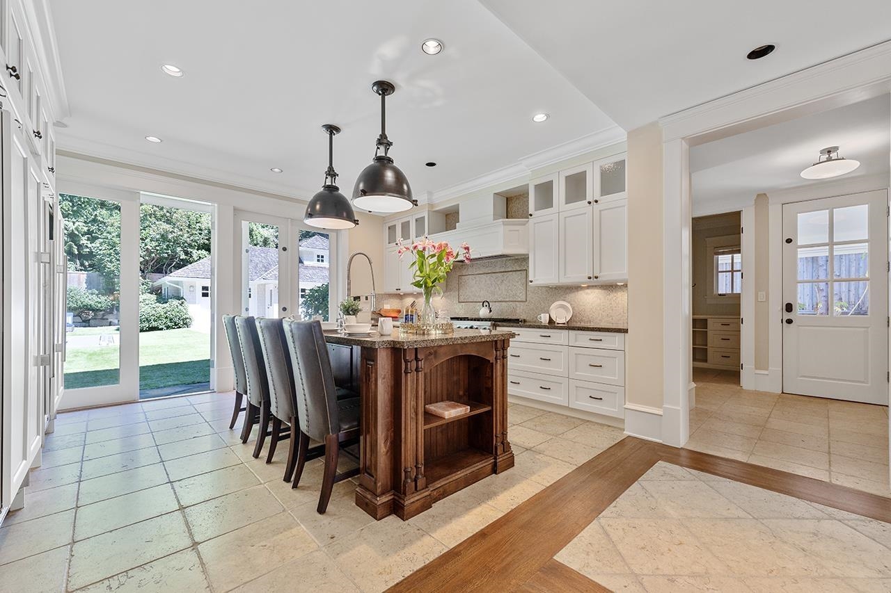 Listing image of 2991 ROSEBERY AVENUE