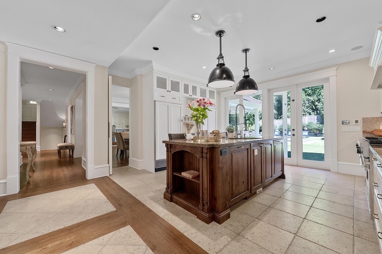 Listing image of 2991 ROSEBERY AVENUE