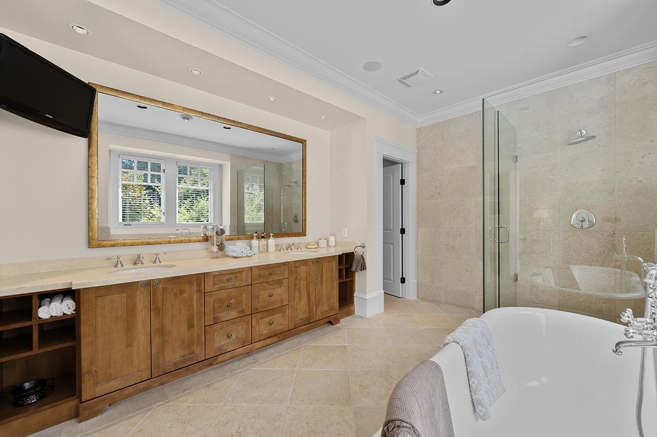 Listing image of 2991 ROSEBERY AVENUE