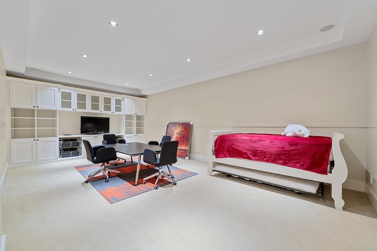 Listing image of 2991 ROSEBERY AVENUE