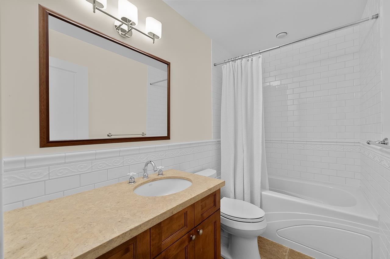 Listing image of 2991 ROSEBERY AVENUE