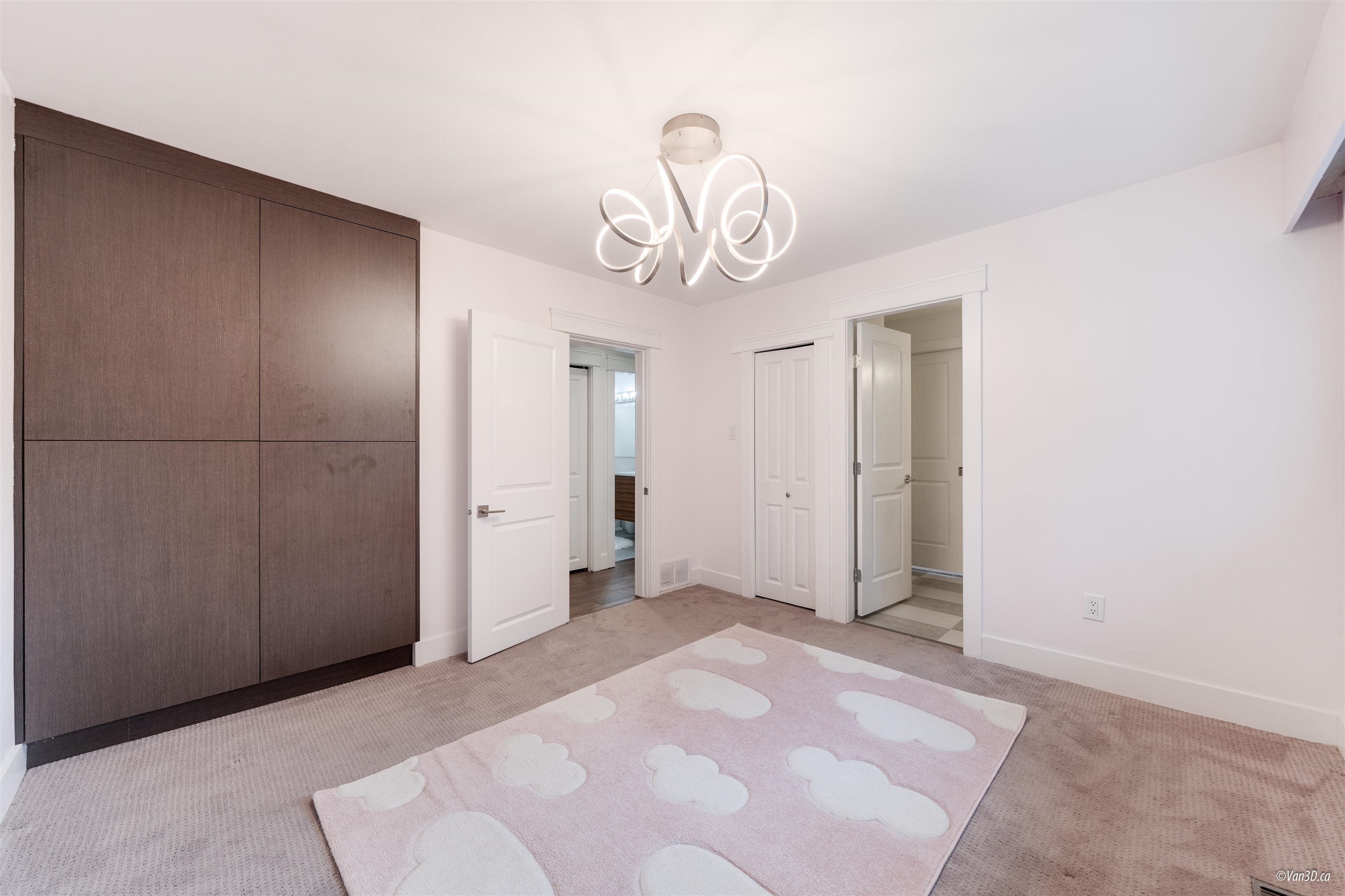 Listing image of 2939 ALTAMONT PLACE