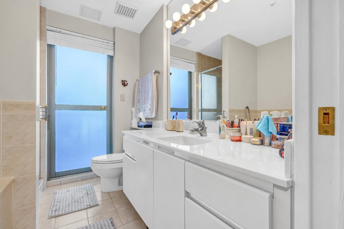 Listing image of 201 570 18TH STREET