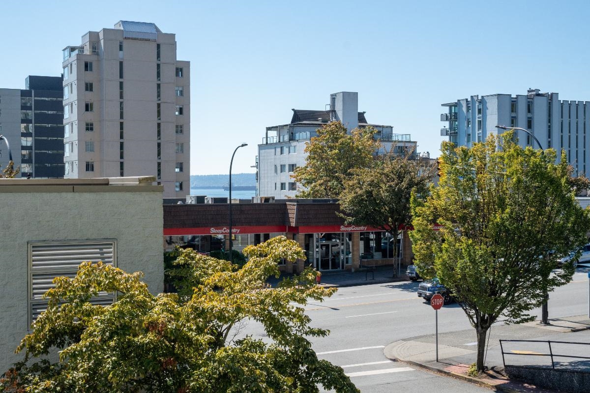 Listing image of 201 570 18TH STREET