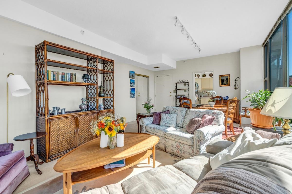 Listing image of 201 570 18TH STREET