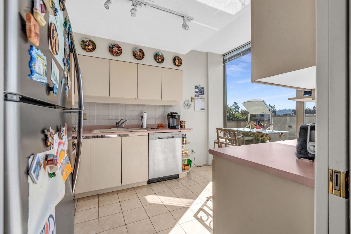 Listing image of 201 570 18TH STREET