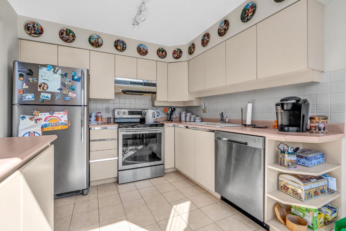 Listing image of 201 570 18TH STREET