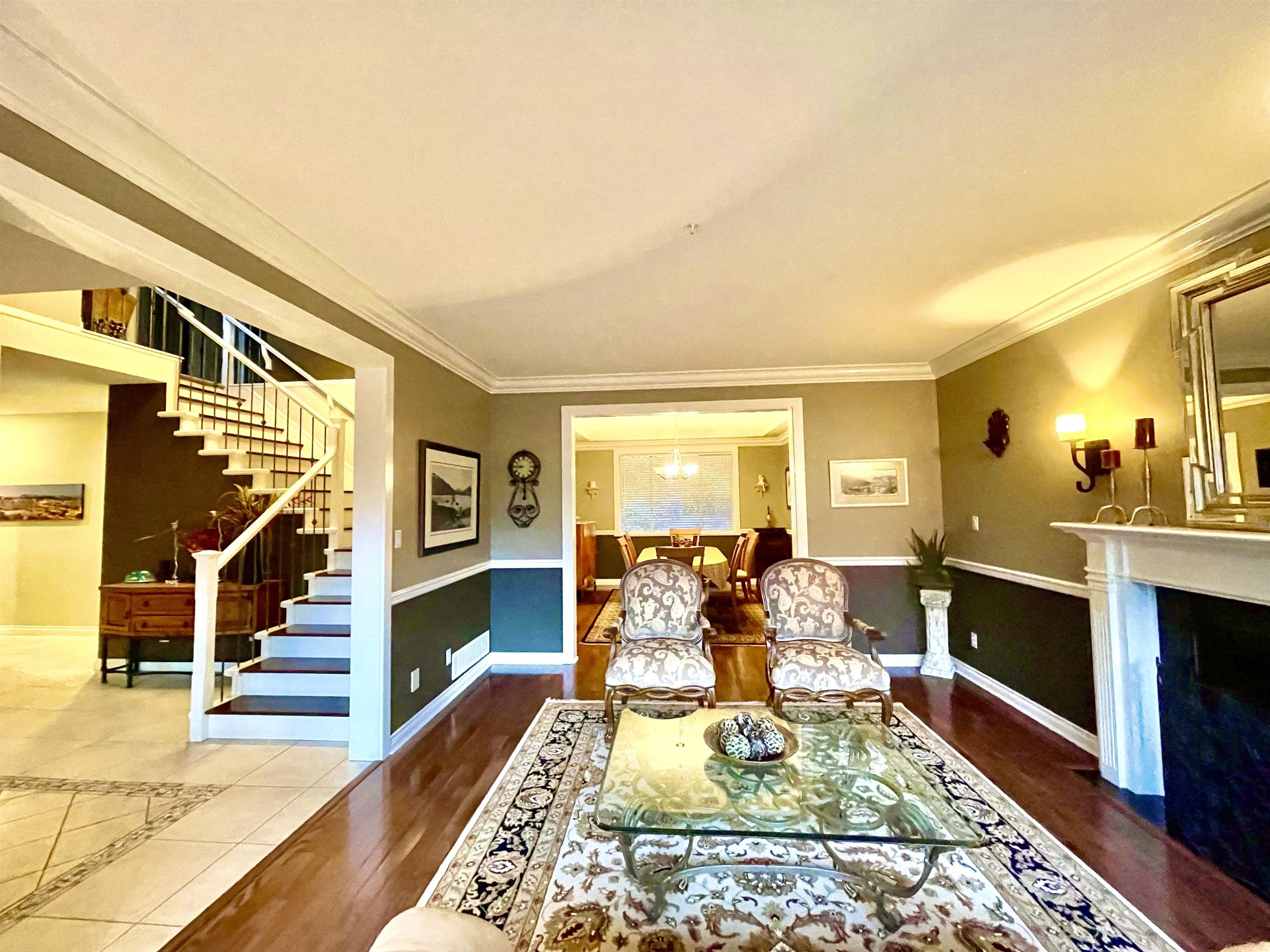 Listing image of 189 STONEGATE DRIVE
