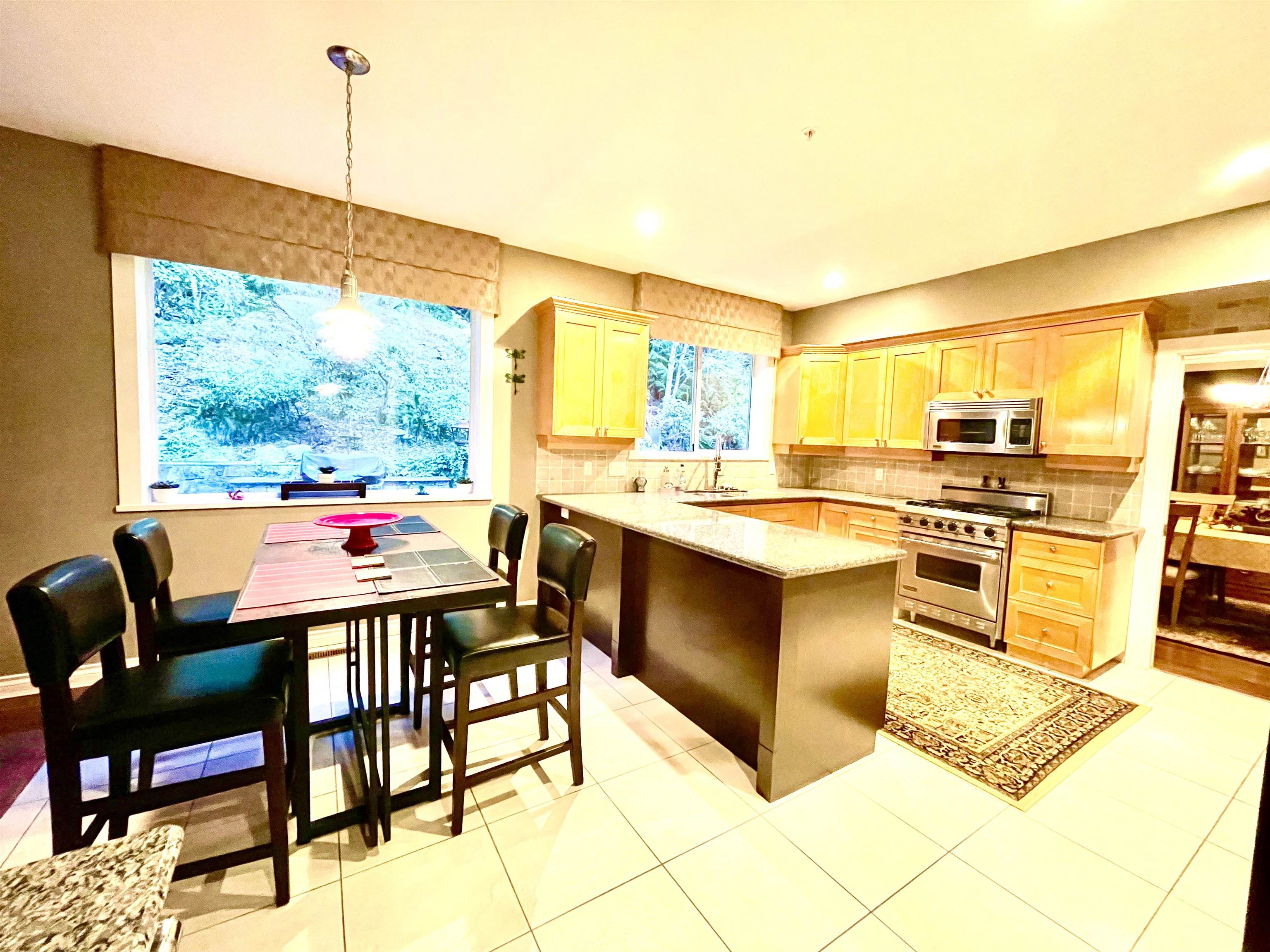 Listing image of 189 STONEGATE DRIVE